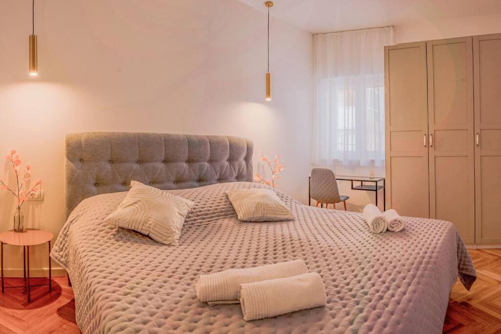 Luksuzni Apartman Ribica U Samom Centru Grada スプリト エクステリア 写真